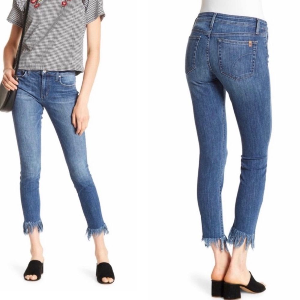 Joe's Jeans The Charlie High Rise Medium Wash
Skinny Frayed Hem Ankle Jeans 31